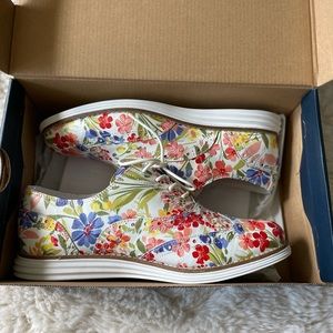 New COLE HAAN Original Grand Wingtip Oxford Floral Print Women’s 7.5